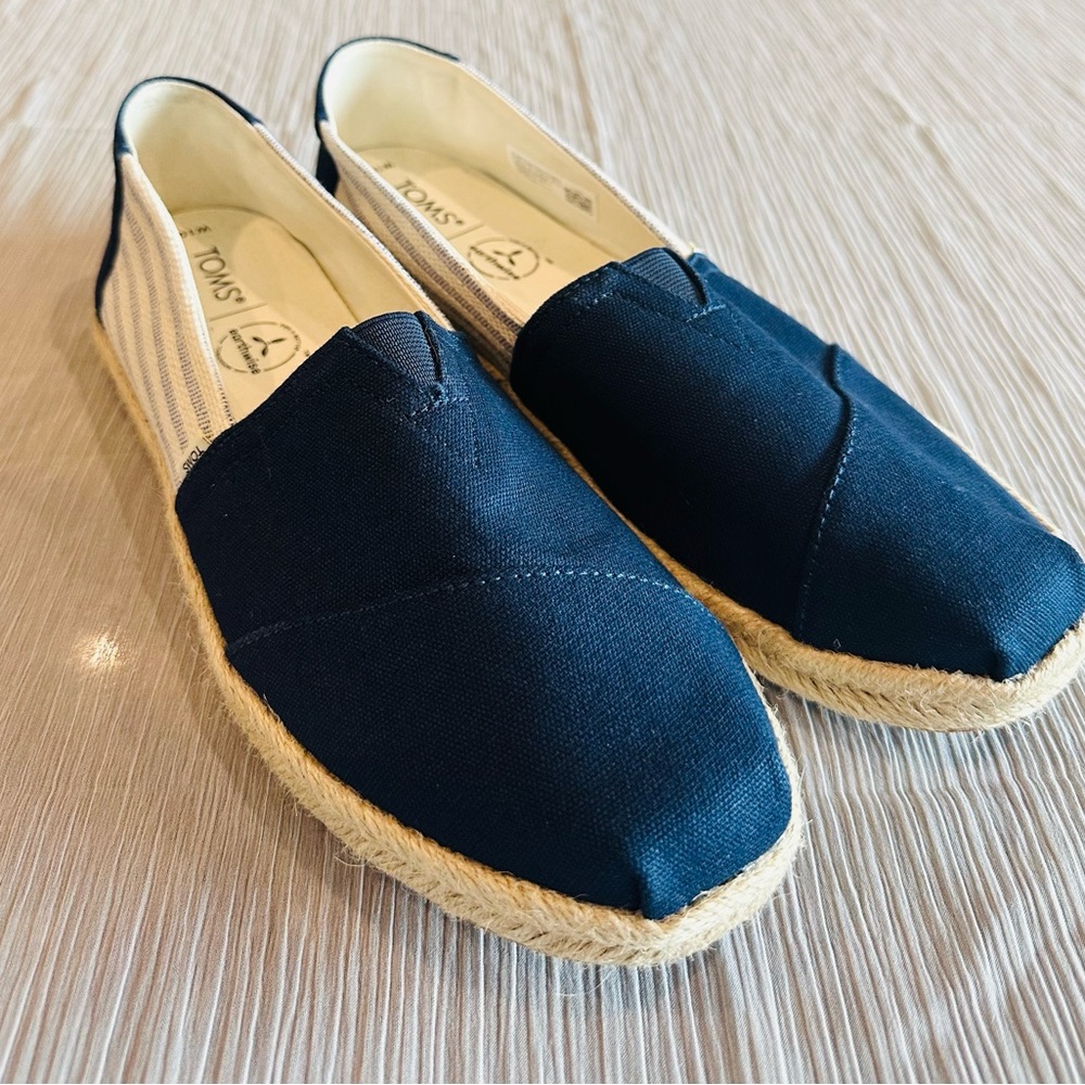 Tom’s Alpargata Rope Navy blue/grey stripe Espadrille Brand new, Never worn